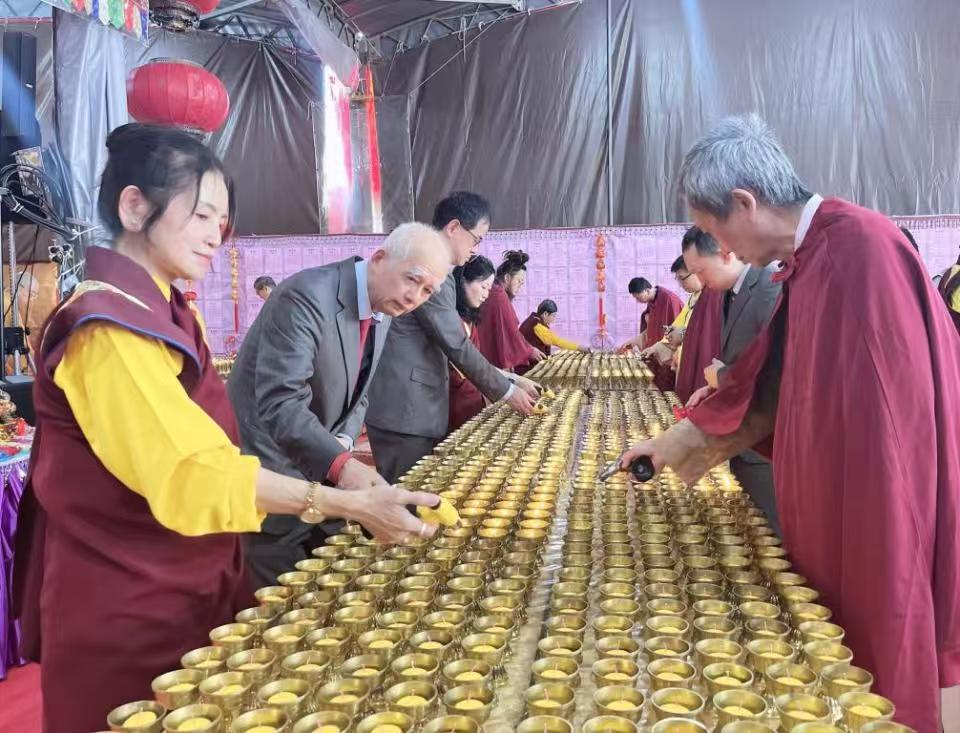 2025覺行佛教基金會萬燈供佛法喜圓滿覺行寺慈善晚會溫馨送暖-图片5